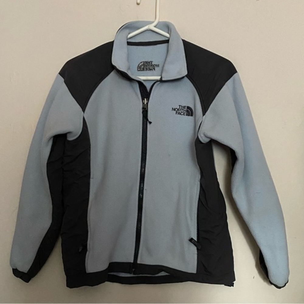 North face jackets Women’s No Size Tag See Measurements Has Flaws